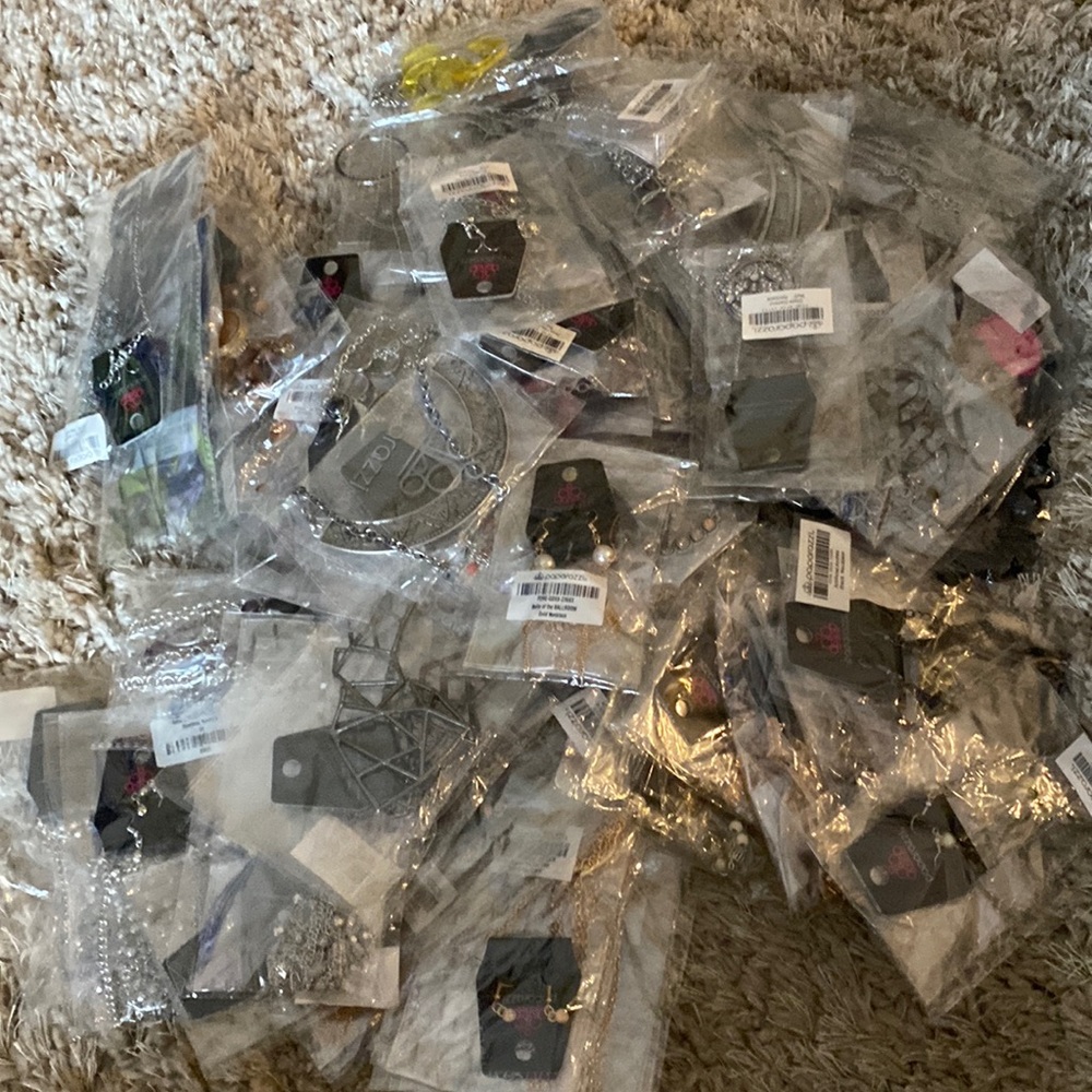 Lot of 40 new misc jewelry earrings, bracelet’s & necklaces